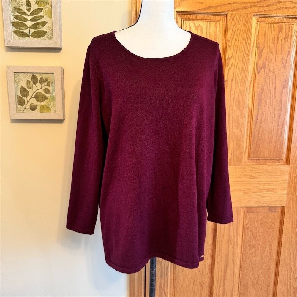 Tahari Woman Tunic Top Womens Plus 1X/XL Burgundy Knit Long Sleeve Scoop Neck